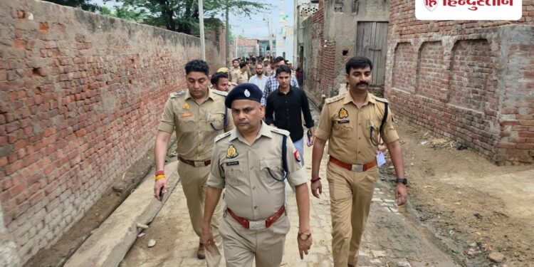 मथुरा के मिनी जामताड़ा पर बड़ा एक्शन, पुलिस ने एक साथ डेढ़ दर्जन गांवों में दी दबिश, 100 से अधिक को उठाया, Uttar-pradesh Hindi News