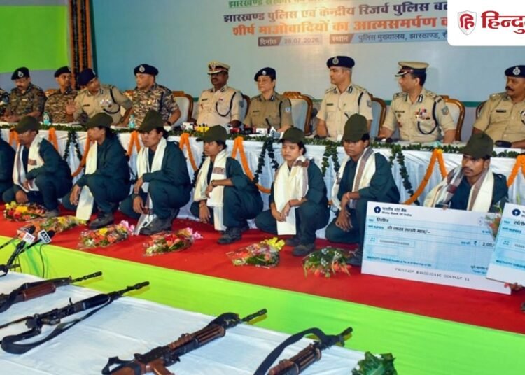 झारखंड में बड़ी कामयाबी; 1 करोड़ का इनामी टॉप नक्सली मिसिर बेसरा गिरफ्तार, Jharkhand Hindi News