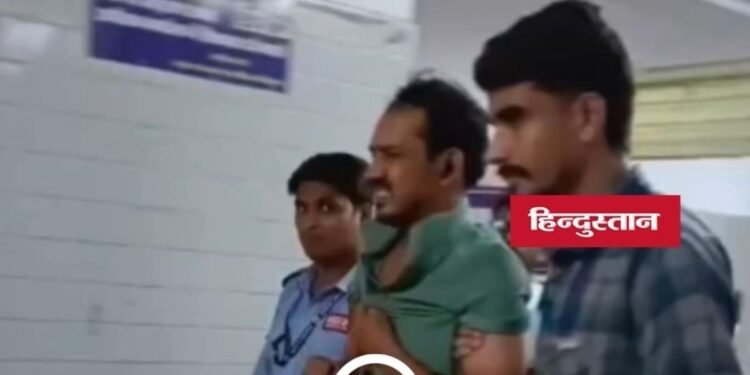 रीवा मेडिकल कॉलेज में ड्यूटी के दौरान PG डॉक्टर चाकू लगने से घायल, हमला या खुदकुशी की कोशिश? जांच जारी, मध्य प्रदेश वीडियो न्यूज