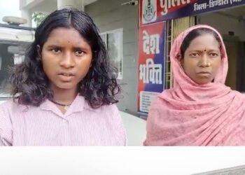 डिंडौरी के गाड़ासरई में कियोस्क संचालक पर महिला के खाते से 35 हजार रुपये ट्रांसफर करने का आरोप, पुलिस जांच में जुटी, मध्य प्रदेश वीडियो न्यूज