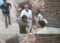 शाजापुर के उचोद में सरपंच पर पीड़ित से मारपीट का आरोप, वीडियो वायरल के 6 दिन बाद FIR, मध्य प्रदेश वीडियो न्यूज