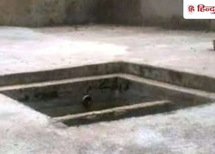 ओंकारेश्वर में खुले सेप्टिक टैंक में गिरने से 3 साल के बच्चे की मौत, सब इंजीनियर सस्पेंड, Madhya-pradesh Hindi News