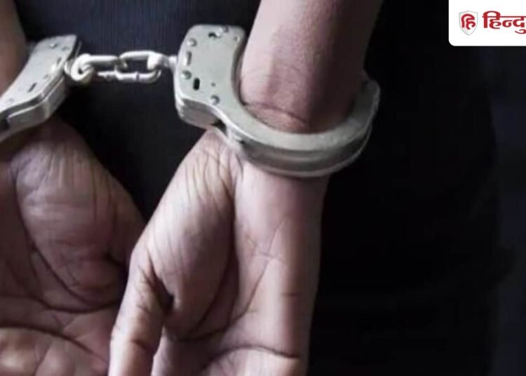 टीचर सुसाइड केस में इनामी लिपिक ने कोर्ट में किया सरेंडर, BSA शालिनी श्रीवास्तव पहले ही हो चुकी हैं गिरफ्तार, Uttar-pradesh Hindi News