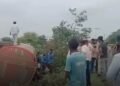 शिवपुरी के लुकवासा बायपास पर डीजल टैंकर पलटा, चालक गंभीर घायल; सड़क पर फैला ईंधन, मध्य प्रदेश वीडियो न्यूज