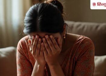 रिश्ते की मामी ने शादीशुदा महिला को बेचा, असलहे के बल पर करा दी शादी; घर पहुंचने बताई आपबीती, Uttar-pradesh Hindi News