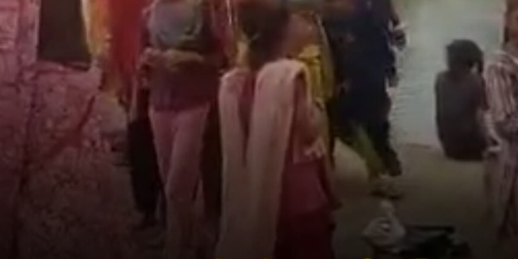 शिवपुरी के छीपोल में पेयजल संकट: बिजली न होने से बोर बंद, नाले का पानी पी रहे लोग, मध्य प्रदेश वीडियो न्यूज