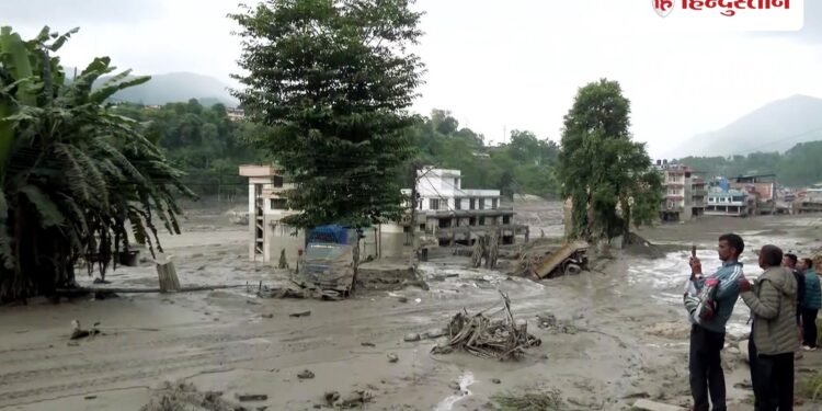 आखिरी कॉल पर बोले- हम नहीं बच पाएंगे, हमारे बच्चों को देख लेना; नेपाल में आई तबाही में भोपाल के 29 लोग लापता, Madhya-pradesh Hindi News