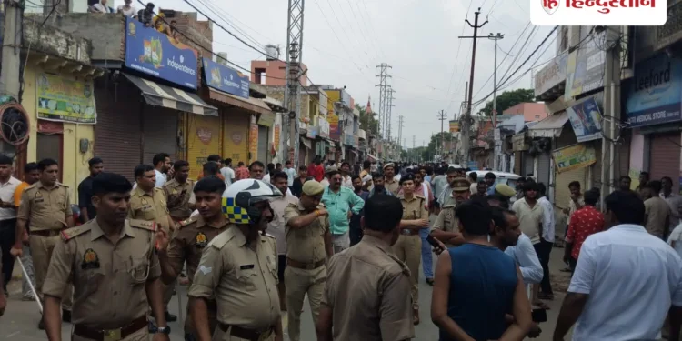 मथुरा में तेज रफ्तार डंपर ने चार लोगों को रौंदा, बच्ची समेत 2 की मौत; गुस्साए लोगों ने लगाया जाम, Uttar-pradesh Hindi News