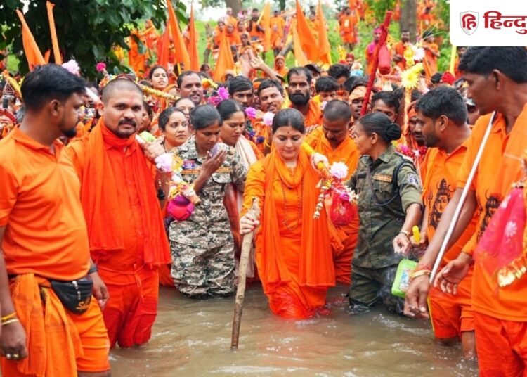 700 लोगों संग 151 KM लंबी कांवड़ यात्रा पर निकलीं भाजपा विधायक, बोलीं- धर्म से विमुख हुए आदिवासी भी हैं साथ, Chhattisgarh Hindi News