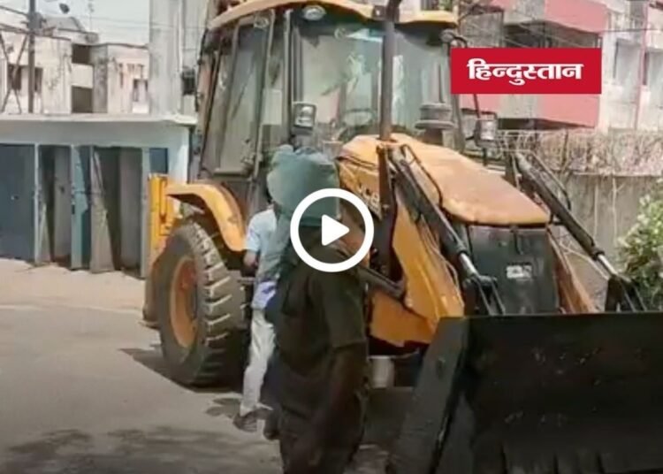 Singrauli News: सिंगरौली की एनसीएल जयंत परियोजना में अवैध कब्जाधारियों पर कार्रवाई, प्रशासन ने खाली कराया क्वार्टर, मध्य प्रदेश वीडियो न्यूज