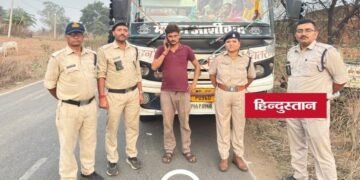 सिंगरौली में परिवहन विभाग का बड़ा अभियान, बसों पर 3.30 लाख जुर्माना, सुरक्षा नियम तोड़ने पर परमिट रद्द की चेतावनी, मध्य प्रदेश वीडियो न्यूज