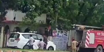 MP में विधायक ने दमकल वाहन से धुलवाई गाड़ी, विवाद हुआ तो बोले- जिनकी हैसियत नहीं…, Madhya-pradesh Hindi News