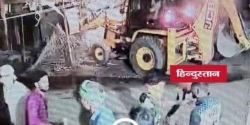 सिंगरौली के जियावन में रात 2 बजे JCB से घर गिराने का आरोप, जमीन विवाद में पीड़ित ने पुलिस कार्रवाई पर उठाए सवाल, मध्य प्रदेश वीडियो न्यूज