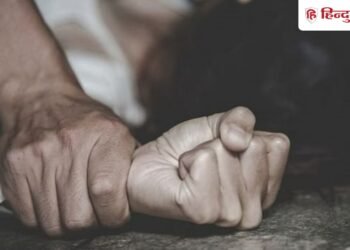 घर में घुसे 4 बदमाश, मां पर राइफल तान बेटी के साथ किया रेप ; MP में खौफनाक कांड, Madhya-pradesh Hindi News