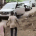 बदहाल सड़क से परेशान स्कूली छात्रों ने बीच राह रोका मंत्री जी का काफिला, VIDEO वायरल, Chhatarpur Hindi News