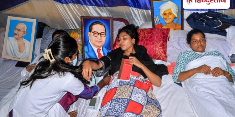 वे हमारे अधिकार छीन रहे, हमारी नौकरियां सब्जियों की तरह बेच रहे; झारखंड में और तेज हुआ छात्रों का आंदोलन, Jharkhand Hindi News