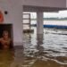UP Floods: गंगा के जलस्तर में बढ़ाव से वाराणसी प्रशासन सतर्क, घाटों से टूट रहे संपर्क, Uttar-pradesh Hindi News