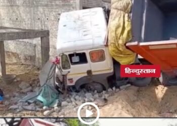 Singrauli News: सिंगरौली के सितूल गांव में अनियंत्रित ट्रेलर घर में घुसा, सो रहे युवक की मौत, मुआवजे को लेकर प्रदर्शन, मध्य प्रदेश वीडियो न्यूज