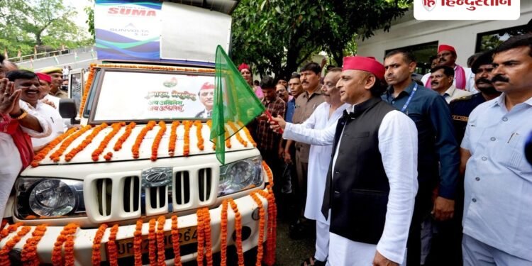 मक्के के खेत में तस्वीर उकेरने वाले किसानों से मिले अखिलेश यादव, कन्नौज के लिए रवाना की सूमा गाड़ी, Uttar-pradesh Hindi News