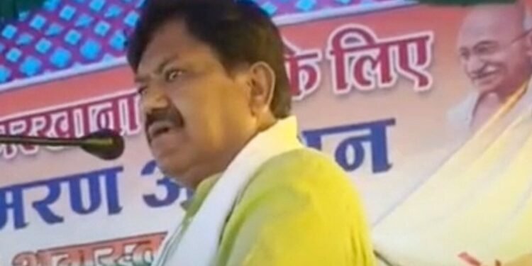 मुरैना में 5 दिन से आमरण अनशन पर विधायक पंकज उपाध्याय, ब्लड शुगर गिरने पर मेडिकल टीम पहुंची, मध्य प्रदेश वीडियो न्यूज