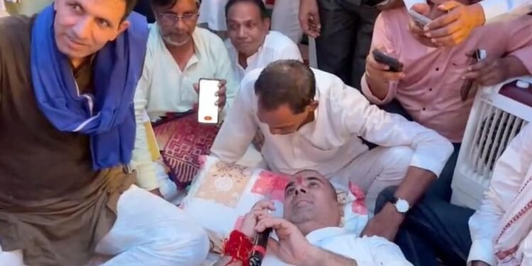 कैलारस में अनशन पर बैठे विधायक पंकज उपाध्याय से राहुल गांधी की फोन पर बात, बोले- मैं आऊंगा, मध्य प्रदेश वीडियो न्यूज