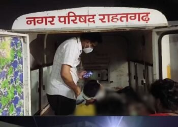 सागर में बकरियां चराने को लेकर खूनी संघर्ष, लाठी-कुल्हाड़ी चली, बाप-बेटे की मौत, मध्य प्रदेश वीडियो न्यूज