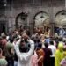 राम मंदिर के बाद अब वृंदावन के बांकेबिहारी के दान को लेकर सेवादारों पर उठे सवाल, क्या आरोप, Uttar-pradesh Hindi News