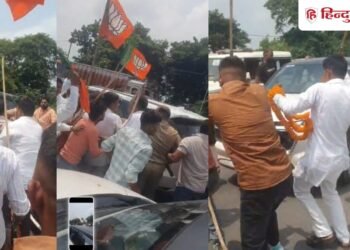 कानपुर के बाद देवरिया में आपस में ही भिड़े भाजपाई, लाठी-डंडे चलने से मची अफरातफरी, Uttar-pradesh Hindi News