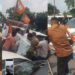 कानपुर के बाद देवरिया में आपस में ही भिड़े भाजपाई, लाठी-डंडे चलने से मची अफरातफरी, Uttar-pradesh Hindi News