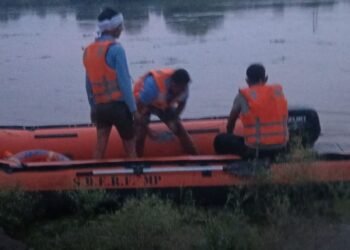 मुरैना के कोतवाल डैम में मछली पकड़ने गए 2 युवक डूबे, SDRF का रेस्क्यू ऑपरेशन जारी, मध्य प्रदेश वीडियो न्यूज