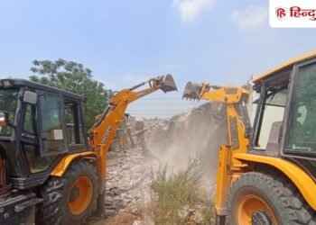 धनबाद में गरजा बुलडोजर! BCCL ने ढहा दिए 16 घर; क्या थी वजह, Jharkhand Hindi News