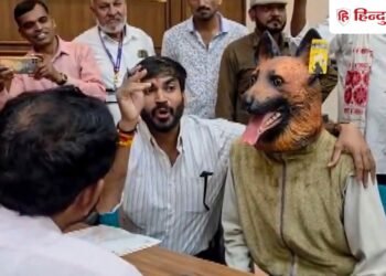 कलेक्ट्रेट में डॉगी मास्क पहन पहुंचा था, ‘जेन-जी स्टाइल’ प्रोटेस्ट के बाद अब सता रहा जान का खतरा; क्या वजह?, Khandwa Hindi News