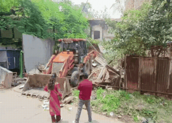 सिंहस्थ 2028 से पहले उज्जैन में JCB ऐक्शन, हरसिद्धि मंदिर के पास अवैध निर्माण पर चला बुलडोजर, Madhya-pradesh Hindi News