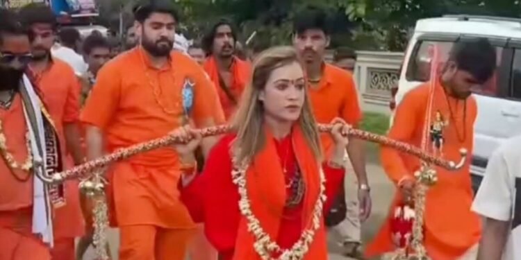 हर्षा रिछारिया ने कांवड़ यात्रा में शराब-गांजे और अश्लील डांस पर रोक की मांग की, बयान वायरल, मध्य प्रदेश वीडियो न्यूज