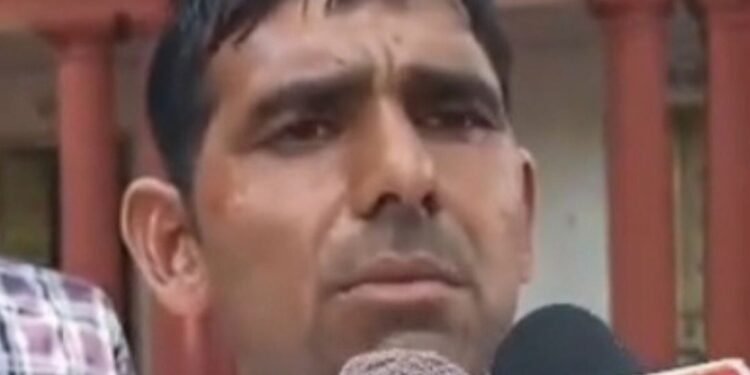शिवपुरी में हाईकोर्ट के आदेश के बाद भी रोजगार सहायक की नौकरी नहीं, जनसुनवाई में पहुंचा अभ्यर्थी, मध्य प्रदेश वीडियो न्यूज