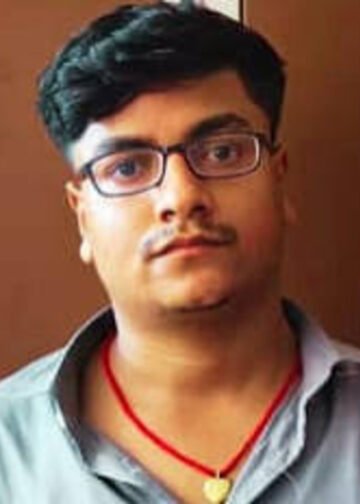 पत्नी की हत्या कर शव सूटकेस में छिपाया, फरार पति वाराणसी से अरेस्ट; नाम बदल कर रहा था नौकरी, Uttar-pradesh Hindi News