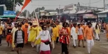 बैतूल की 120 KM कांवड़ यात्रा में उमड़ा जनसैलाब, चिचोली में शिवभक्तों पर हुई पुष्पवर्षा, मध्य प्रदेश वीडियो न्यूज