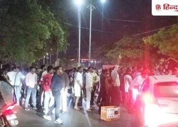 MP में कांवड़ियों को बेरहमी से पीटा,सरिए और हथौड़ों से भी हमला; 20 के खिलाफ केस दर्ज, Madhya-pradesh Hindi News