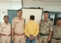 डिंडौरी में कबाड़ की दुकान की आड़ में अवैध शराब का कारोबार, 107 लीटर शराब जब्त, मध्य प्रदेश वीडियो न्यूज