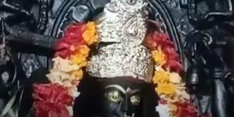 उमरिया के मां बिरासनी शक्तिपीठ में रक्षाबंधन पर उमड़ी भीड़, माता को अर्पित की ‘पाठ की राखी’, मध्य प्रदेश वीडियो न्यूज