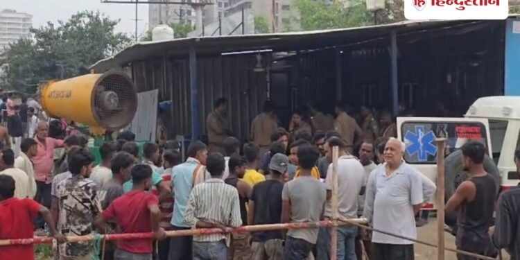 वृंदावन में बड़ा हादसा, ओमैक्स मॉल में शटरिंग गिरने से तीन की मौत, एक की हालत गंभीर, Uttar-pradesh Hindi News