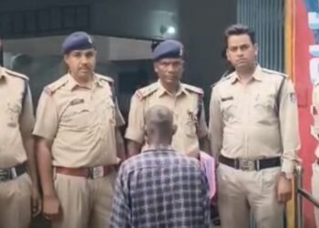 डिंडोरी में ₹1000 के विवाद के बाद पत्नी की हत्या का आरोप, पोस्टमार्टम रिपोर्ट के आधार पर पति गिरफ्तार, मध्य प्रदेश वीडियो न्यूज