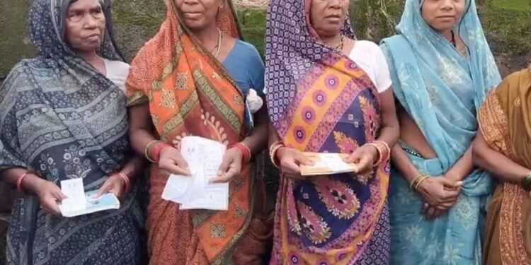 नरसिंहपुर में 6 महीने से राशन नहीं मिलने का आरोप, पर्ची कटने के बाद भी गरीब परिवार परेशान, मध्य प्रदेश वीडियो न्यूज