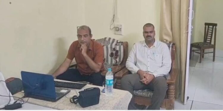 भिंड में जमीन नामांतरण के बदले 5 हजार की रिश्वत लेते पटवारी गिरफ्तार, लोकायुक्त ने रंगे हाथ पकड़ा, मध्य प्रदेश वीडियो न्यूज