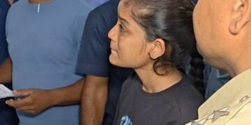 मंदसौर के मल्हारगढ़ में जाति प्रमाण पत्र के लिए रोई छात्रा, डिप्टी CM ने अधिकारियों को किया तलब, मध्य प्रदेश वीडियो न्यूज
