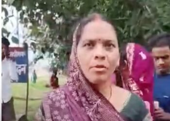 सिंगरौली जेल में राखी बांधने पहुंचीं बहनों को नहीं मिली मुलाकात, रोते हुए लौटीं, मध्य प्रदेश वीडियो न्यूज
