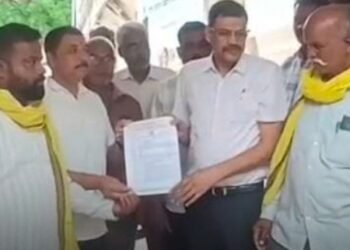 नरसिंहपुर में सरपंच के घर पुलिस दबिश पर बवाल, ताला तोड़कर तलाशी का आरोप; सरपंच संघ ने मांगी जांच, मध्य प्रदेश वीडियो न्यूज