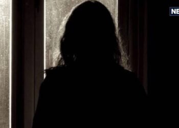 35 साल पुरानी वो फिल्म, 1 गाने में जवानी की दुहाई देती रही रेखा, कैमियो में छा गया था सुपरस्टार