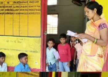 डिंडौरी में गांव की बहू बनीं ‘पार्वती मैडम’, बिना पद-वेतन नौनिहालों का भविष्य संवार रहीं, मध्य प्रदेश वीडियो न्यूज