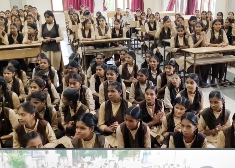 Zen Alpha छात्राओं के आंदोलन का असर, CM मोहन यादव ने पढ़ाई जारी रखने के दिए निर्देश, मध्य प्रदेश वीडियो न्यूज